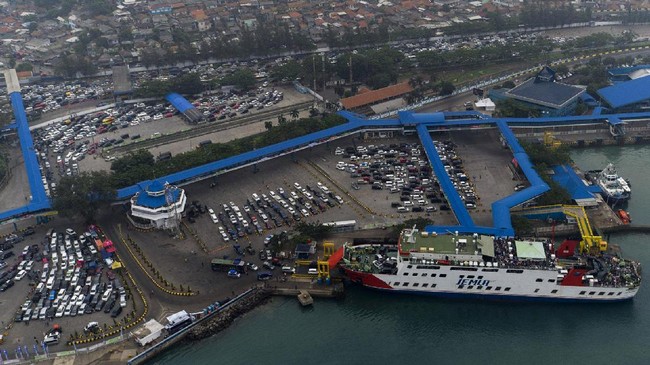 Lampung menawarkan tujuh proyek investasi kepada investor Singapura. Salah satunya, Bakauheni Resort-Integrated Tourism Area.