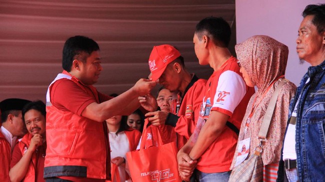 Telkomsel kembali menggelar Program Mudik Bareng dengan memberangkatkan lebih dari 8 ribu orang yang terdiri dari pelanggan dan petugas pelayanan