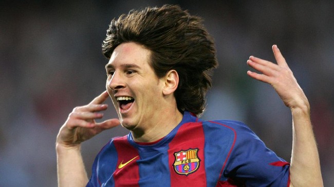 Lionel Messi menciptakan salah satu karya besarnya pada 18 April 11 tahun lalu saat ia meniru gol spektakuler Diego Maradona.