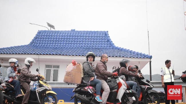 Ruang membawa barang di sepeda motor sangat terbatas, pastikan Anda efisien memanfaatkannya dan jangan sampai mengganggu berkendara.