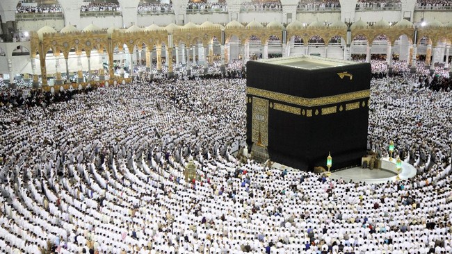 Iran dan Qatar menyerukan dukungan kepada Arab Saudi setelah aparat menggagalkan teror di Masjidil Haram, Jumat (23/6), dua hari menjelang Idul Fitri.