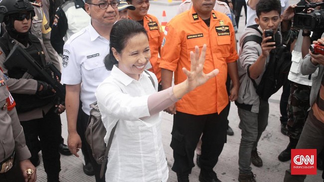 Menteri BUMN Rini Soemarno mengaku sudah menyerahkan nama kandidat dirut baru Pertamina kepada Presiden RI Joko Widodo untuk dikaji sebelum ditunjuk.