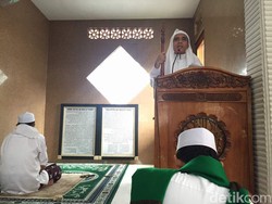 4 Contoh Kultum Singkat tentang Adab, Bisa Dijadikan Materi Khutbah