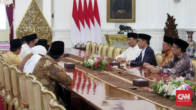 Sejak aksi bela Islam 4 November 2016 lalu, Rizieq Shihab disebut-sebut ingin agar GNPF-MUI bertemu Presiden Joko Widodo di Istana Negara.