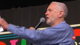 Di Glastonbury, Jeremy Corbyn Kirim Pesan untuk Trump