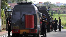 Polisi Buru Jaringan Penyerang Pos Mapolda Sumut