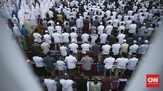 Wagub DKI Imbau Warga Tak Salat Idul Fitri di Lapangan