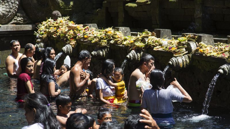 Bali bersolek menyusul rencana kunjungan mantan Presiden Amerika Serikat Barack Obama beserta keluarga.‎ 
