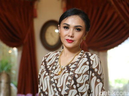 Demi Bisa Rasakan Orgasme, Yuni Shara Berburu Sex Toy Hingga ke Belanda