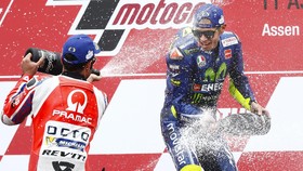 Schwantz: Rossi Menang Seri, Tapi Tak Juara Dunia MotoGP
