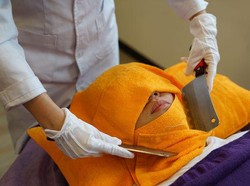Pijat Paling Berbahaya Sejagat: Pijat Pisau