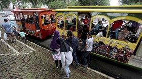 Wahana Kereta Api Mini di TMII Kembali Beroperasi