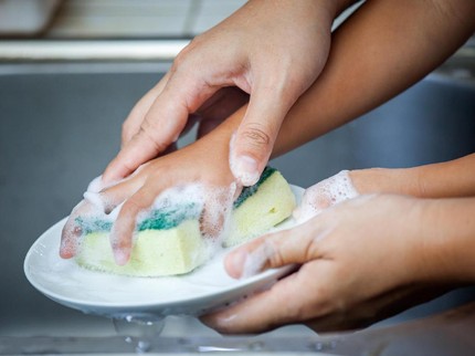 Ibu-ibu yang Benci Kotor Apakah Pasti Alami OCD?