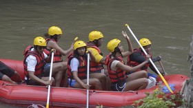 Sungai dan Sawah Jadi Tempat Rekreasi Obama di Bali