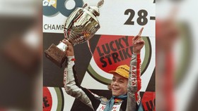 Perbedaan 20 Tahun Valentino Rossi di Sirkuit Assen