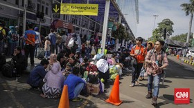 Arus Balik, Jumlah Penumpang Kereta Api Tiba di Senen Naik
