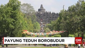 Kompleks Borobudur Dipercantik dengan Payung Warna-Warni