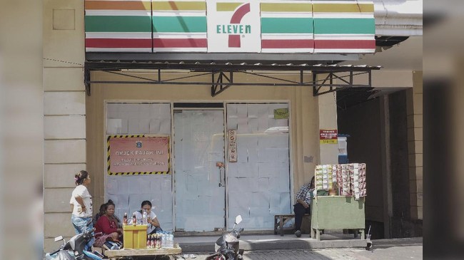 PT Modern Sevel Indonesia (MSI), bekas pengelola gerai 7-Eleven di Indonesia, diduga punya utang pesangon karyawan lebih dari Rp20 miliar.