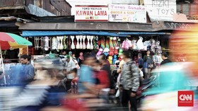 Pasar Gembrong, Tempat Anak-anak Tersenyum Bahagia