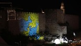 FOTO: Yerusalem Tua yang Bermandi Cahaya Festival Lampu Yerusalem yang digelar tahunan, kali ini diselenggarakan di Kota Tua Yerusalem pada Rabu (28/6) hingga Kamis (6/7).