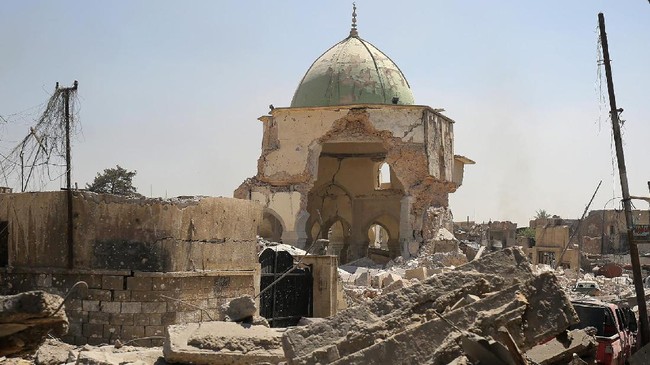 Irak akan segera mengumumkan kemenangan mereka atas ISIS di Mosul dalam 'beberapa hari', sebut komandan senior militer Irak, Jumat (30/6).