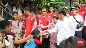 Liburan Singkat ala Keluarga Jokowi di Ragunan