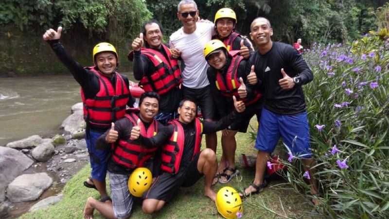 Mantan Presiden Amerika Serikat Barack Obama dan keluarga telah mengunjungi sejumlah tempat wisata di Bali.