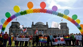Anggota Parlemen Muslim Jerman Dukung Pernikahan Sesama Jenis