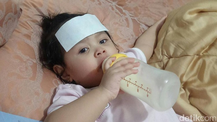 Duh, kok si kecil perasaan gampang banget sakit ya. Hmm, kenapa ya?