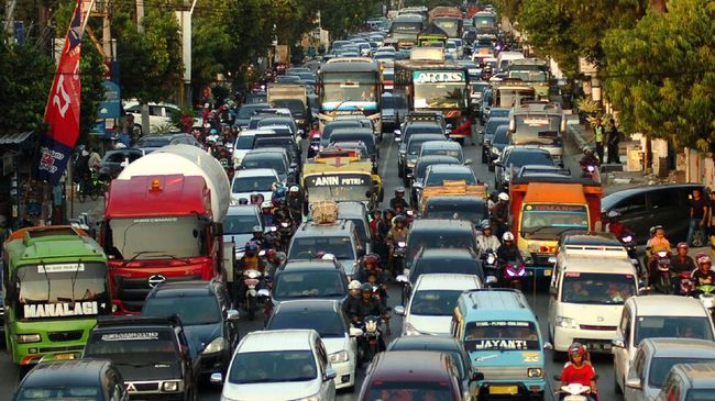 Kementerian Perhubungan Antisipasi Truk Jelang Mudik 2018 Kementerian Perhubungan akan membenahi angkutan bus wisata dan truk jelang mudik lebaran 2018 untuk meningkatkan keamanan mudik melalui jalur darat.