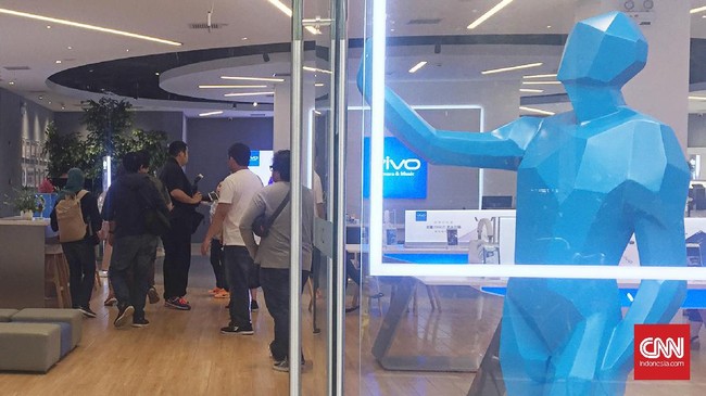Ponsel pintar anyar dengan teknologi pemindai sidik jari di bawah layar ini akan segera meluncur di China, hari ini, Rabu (24/1).