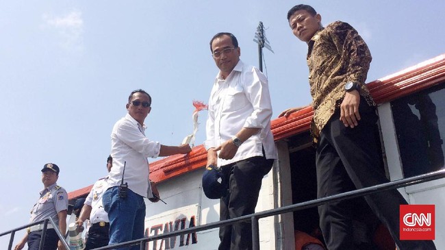 Menhub Budi Karya Sumadi meminta maaf atas padamnya lampu penerangan di Jalan Lintas Sumatera, Provinsi Lampung, padam selama arus mudik Lebaran 2017.