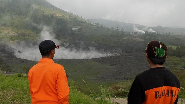 Badan Penanggulangan Bencana Daerah Banjarnegara menyatakan Kawah Timbang dan beberapa kawah lain yang ada di dataran tinggi Dieng cukup aman bagi wisatawan.