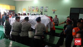 Basarnas Gelar Upacara Penyerahan Korban Heli di Semarang