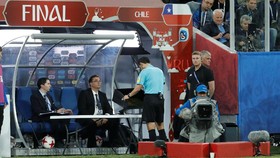 Dibantu VAR, Wasit Final Konfederasi Tetap Dicemooh