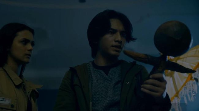 Film horor 'Jailangkung' menguasai bioskop-bioskop di Indonesia dengan perolehan 1,4 juta penonton di pekan pertamanya, mengalahkan tiga film lokal lainnya.