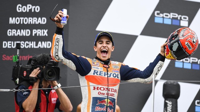 Marc Marquez menganggap wajar jika rookie seperti Johann Zarco melakukan kesalahan, termasuk insidennya dengan Valentino Rossi.