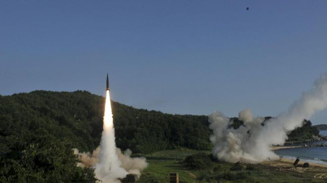 Korea Utara Lepas Rudal Mengarah ke Jepang Jepang meradang, dan menilai peluncuran rudal yang dilepas Korut mengarah ke negara itu tidak bisa diterima, serta melanggar resolusi PBB.