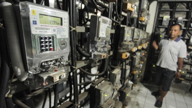 PLN menyatakan siap menyediakan pasokan tenaga listrik untuk pembangunan industri smelter.