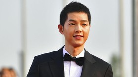 Berkarier Satu Dekade, Song Joong Ki Tak Lupa Fan dan Sahabat