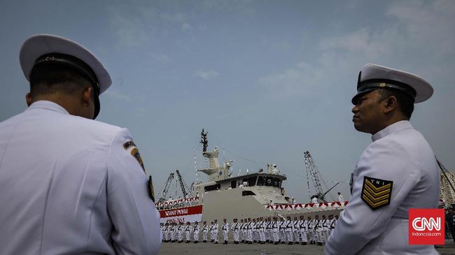 TNI AL Resmikan Kapal Perang Baru, Patroli di Papua dan Sumut Kapal patroli baru TNI yang dilengkapi 2 radar, meriam 30 mm, dan diawaki 35 prajurit, akan memperkuat armada di Papua dan Sumut.