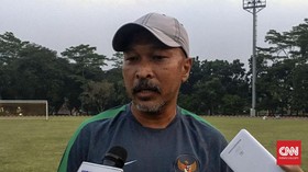 Fakhri Husaini Rela Pensiun Dini Demi Latih Bhayangkara FC