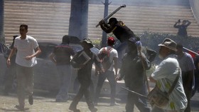 Parlemen Venezuela Diserang Massa Pro-pemerintah