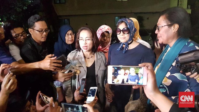 Joice Warouw, istri jenderal yang terlibat pemukulan terhadap petugas Avsec dicecar 18 pertanyaan oleh penyidik Polda Metro Jaya.