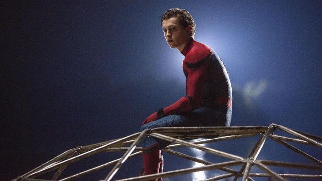 Tom Holland dan Zendaya disebut menjalin hubungan di luar setting Spider-Man: Homecoming. Mereka membantah melalui Twitter.