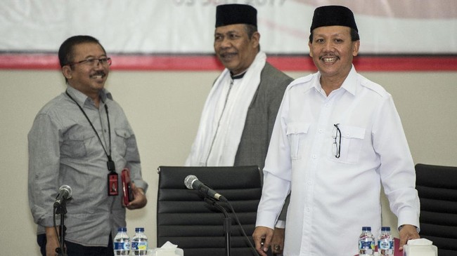 Sekda Jabar Iwa Karniwa ditunjuk menjadi Pelaksana Harian (Plh) Gubernur karena Ahmad Heryawan habis masa jabatannya 13 Juni hingga Gubernur terpilih dilantik.