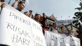 Eks Karyawan Media Milik Hary Tanoe Demo di Surabaya