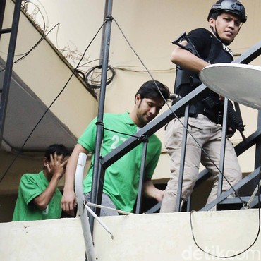 Sudah Ditangkap, Begini Cara Ammar Zoni Dapatkan Sabu