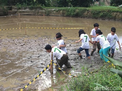 Seru Banget! Potret Anak-anak Saat Bermain di Alam