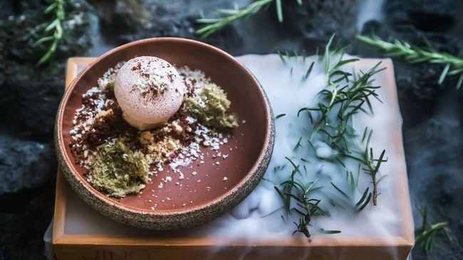 Restoran Quila di Alila Villas Uluwatu Bali hadirkan konsep fine dining yang menawarkan pengalaman makan dengan melibatkan kelima panca indera.